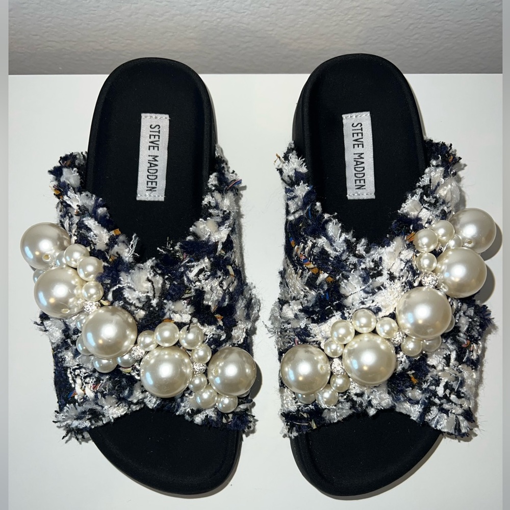 Women’s Steve Madden AMIE
Multi color Faux Pearl Embellished
Slide Sandal